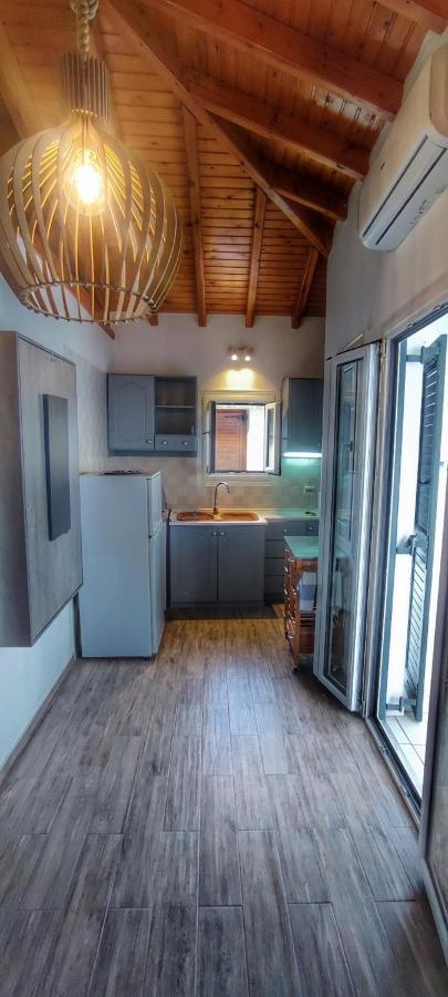 Shades Appartement Skiathos-stad Buitenkant foto